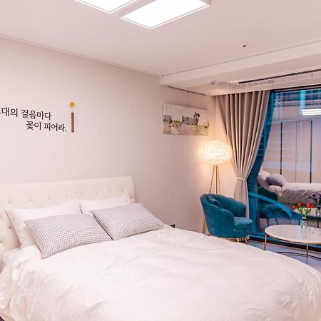 Lotte Castle Marina Lejlighedshotel Yeosu Eksteriør billede