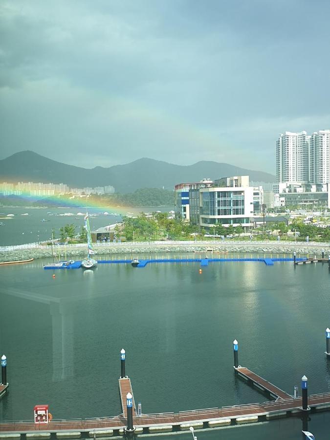 Lotte Castle Marina Lejlighedshotel Yeosu Eksteriør billede